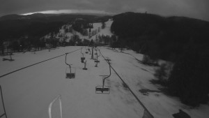 Snow park Paprsek - Lanovka - pohled dolů - 10.3.2023 v 05:55