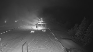 Snow park Paprsek - Lanovka - pohled dolů - 12.3.2023 v 04:55