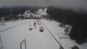 Snow park Paprsek - Lanovka - pohled dolů - 13.3.2023 v 14:55