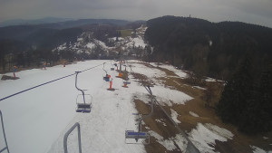 Snow park Paprsek - Lanovka - pohled dolů - 20.3.2023 v 06:10