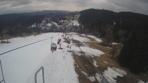 Snow park Paprsek - Lanovka - pohled dolů - 20.3.2023 v 10:50