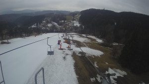 Snow park Paprsek - Lanovka - pohled dolů - 21.3.2023 v 05:50
