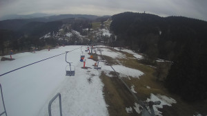 Snow park Paprsek - Lanovka - pohled dolů - 21.3.2023 v 06:00
