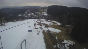 Snow park Paprsek - Lanovka - pohled dolů - 21.3.2023 v 06:05