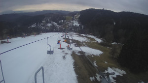 Snow park Paprsek - Lanovka - pohled dolů - 21.3.2023 v 06:15