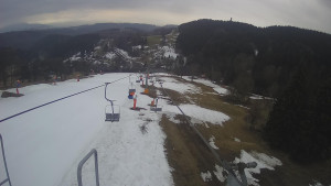 Snow park Paprsek - Lanovka - pohled dolů - 21.3.2023 v 06:20