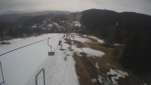 Snow park Paprsek - Lanovka - pohled dolů - 21.3.2023 v 06:25