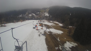 Snow park Paprsek - Lanovka - pohled dolů - 21.3.2023 v 07:25