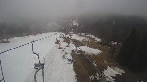 Snow park Paprsek - Lanovka - pohled dolů - 21.3.2023 v 07:45