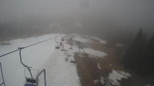 Snow park Paprsek - Lanovka - pohled dolů - 21.3.2023 v 09:05