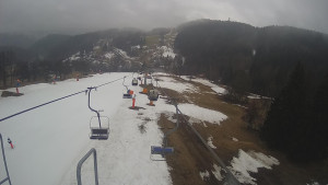 Snow park Paprsek - Lanovka - pohled dolů - 21.3.2023 v 10:10