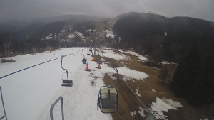 Snow park Paprsek - Lanovka - pohled dolů - 21.3.2023 v 10:25