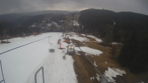 Snow park Paprsek - Lanovka - pohled dolů - 21.3.2023 v 10:50