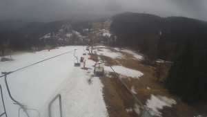 Snow park Paprsek - Lanovka - pohled dolů - 21.3.2023 v 11:50