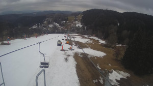 Snow park Paprsek - Lanovka - pohled dolů - 21.3.2023 v 12:25