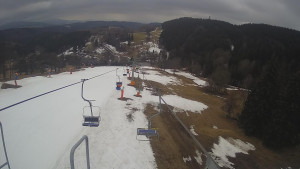 Snow park Paprsek - Lanovka - pohled dolů - 21.3.2023 v 12:35