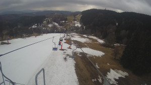 Snow park Paprsek - Lanovka - pohled dolů - 21.3.2023 v 12:40