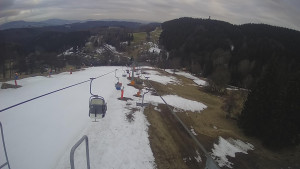 Snow park Paprsek - Lanovka - pohled dolů - 21.3.2023 v 17:30