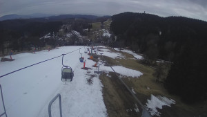 Snow park Paprsek - Lanovka - pohled dolů - 21.3.2023 v 18:05