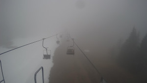 Snow park Paprsek - Lanovka - pohled dolů - 2.4.2023 v 10:55