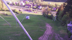 Skiareál Karolinka  - Spodní část sjezdovky skiareálu Karolinka - 1.5.2024 v 06:32