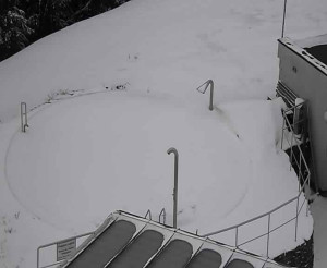 Ski areál SEVERKA v Dolní Lomné - Pohled na bazén - 28.2.2023 v 07:00