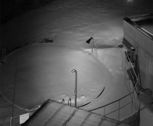 Ski areál SEVERKA v Dolní Lomné - Pohled na bazén - 28.2.2023 v 21:00