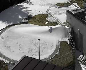 Ski areál SEVERKA v Dolní Lomné - Pohled na bazén - 12.3.2023 v 13:01