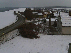 Vjezd do obce ze severu