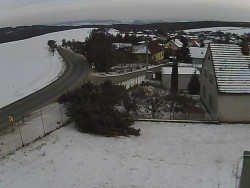 Vjezd do obce ze severu