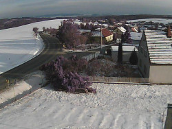 Vjezd do obce ze severu