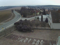 Vjezd do obce ze severu