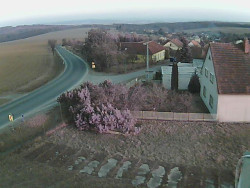 Vjezd do obce ze severu