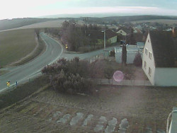 Vjezd do obce ze severu