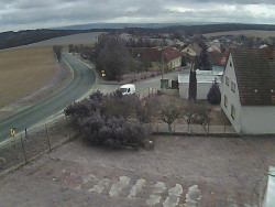 Vjezd do obce ze severu