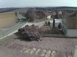 Vjezd do obce ze severu