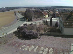 Vjezd do obce ze severu