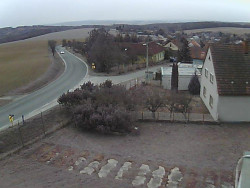 Vjezd do obce ze severu