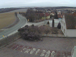 Vjezd do obce ze severu