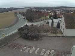 Vjezd do obce ze severu