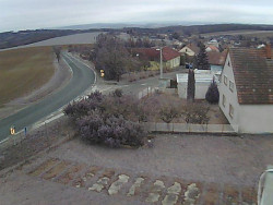 Vjezd do obce ze severu