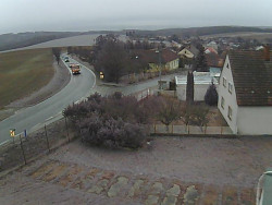 Vjezd do obce ze severu