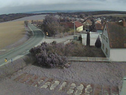 Vjezd do obce ze severu