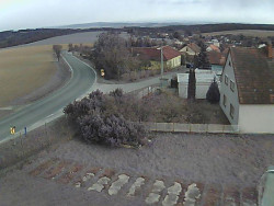 Vjezd do obce ze severu