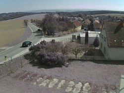 Vjezd do obce ze severu