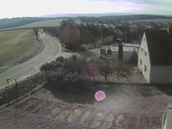 Vjezd do obce ze severu