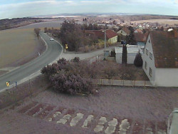 Vjezd do obce ze severu