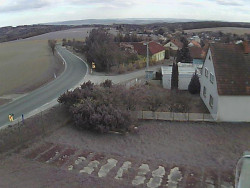 Vjezd do obce ze severu