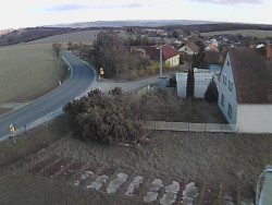 Vjezd do obce ze severu