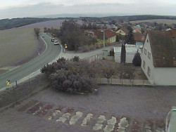 Vjezd do obce ze severu